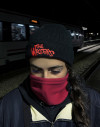 gorro bordado rojo